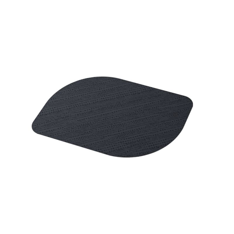 schwarzes Tischset oval geschnitten